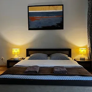 On Skoryka Str Apartament Lwów